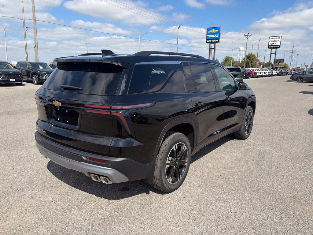2027 Chevrolet Traverse LT - Photo 6