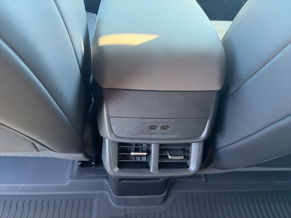 2027 Chevrolet Equinox LT - Photo 13